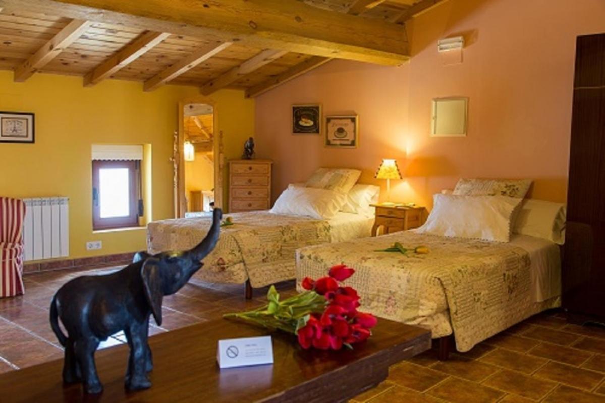 Beautiful Alamedas: casa rural con piscina Castronuno Exterior foto