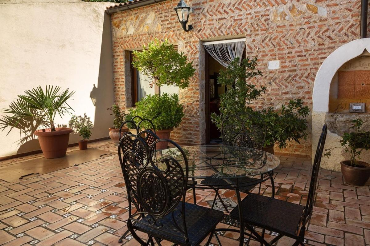 Beautiful Alamedas: casa rural con piscina Castronuno Exterior foto